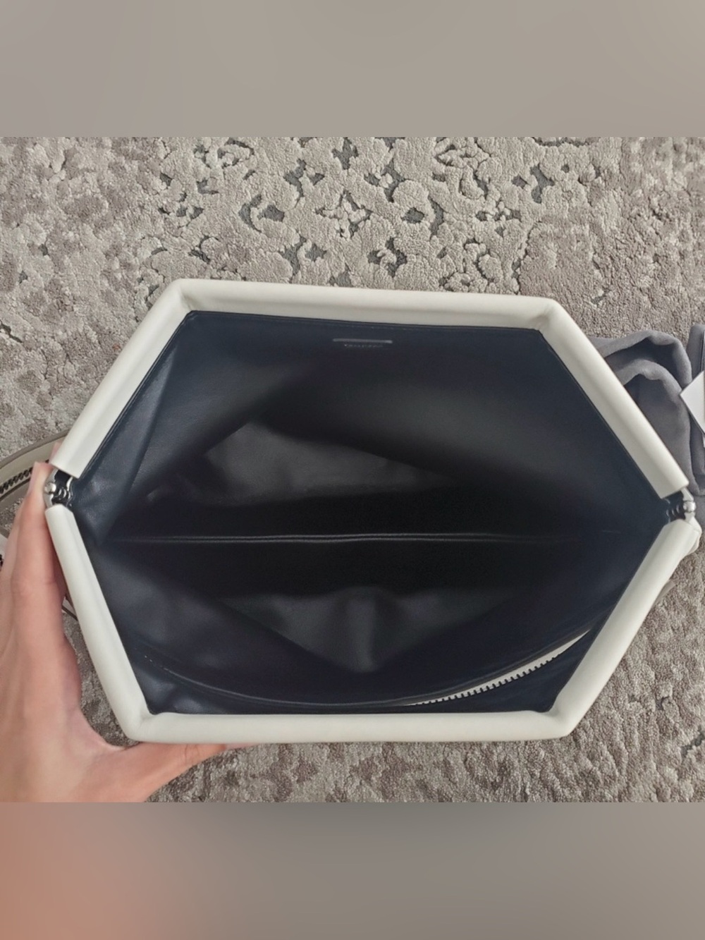 Tom Ford Leather Flat Zip Clutch in Chalk - Picture 9 of 10